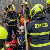 Součinnostní cvičení HZS MSK a OVAK – Záchrana v podzemí Součinnostní cvičení HZS MSK a OVAK – Záchrana v podzemí